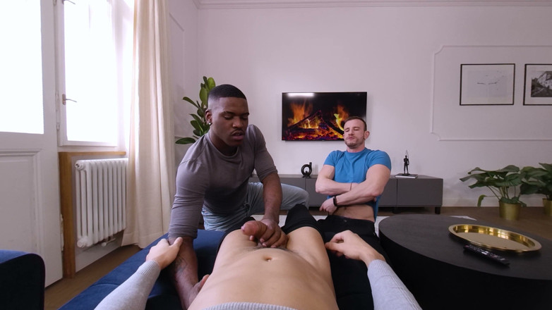 POV Gay: 我们是短一个球员