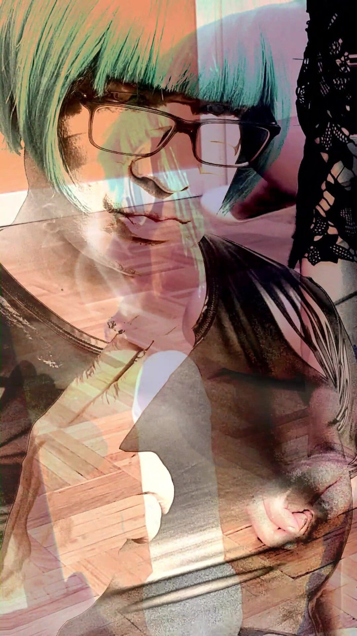 kandiKane: Si jalang banci seksi Kandi merokok &amp; menghisap selamba