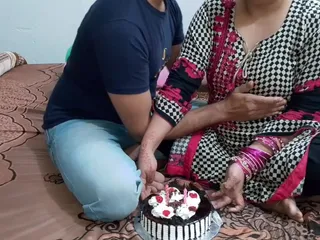 Fête d’anniversaire avec ma belle-mère indienne