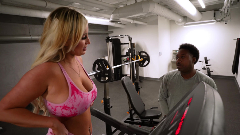 Tiffani Madison: Ho scopato la mia nuova vicina