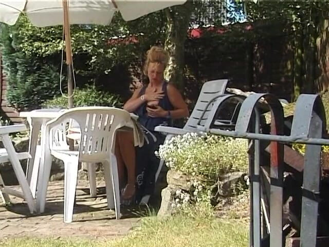 Lucky Wankerz: Blonde mature rubs her twat outdoors