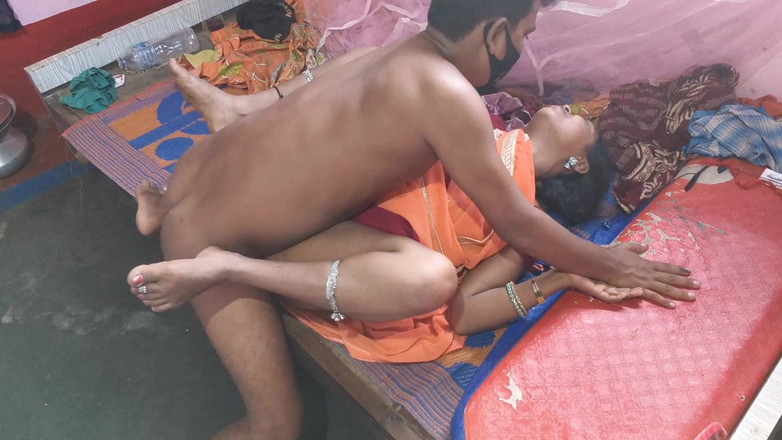 Sobha rani: Первый раз секс с обменом индийской женой. Трахни мою жену