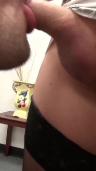 Ev kaltağı şaplak atıyor - trannybizarre