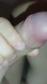 Blowjob amatur rakaman dekat dan pancutan mani dalam mulut