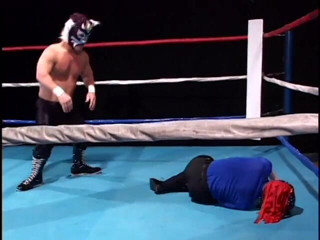 Sex Karma: Midget wrestler gets fucked and rode by the brunette babe