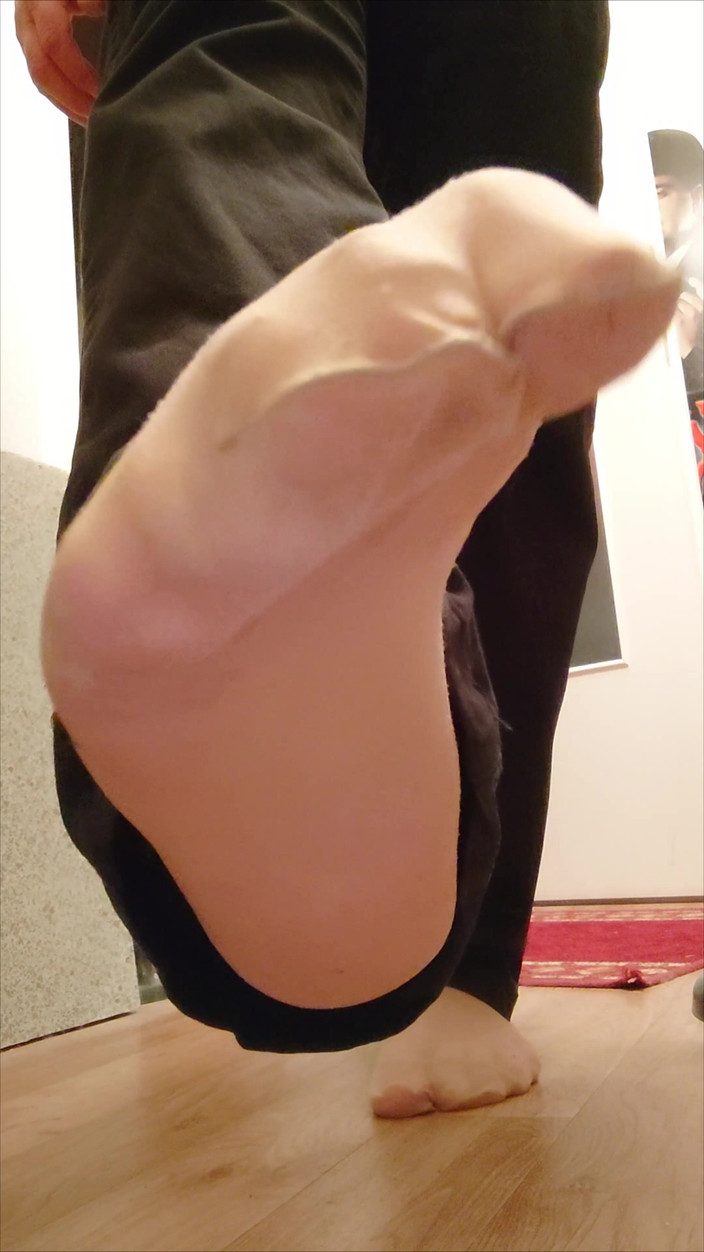 Carmen_Nylonjunge: Proaspăt De La Cumpărături Dimineața