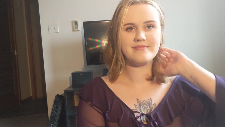 voyeurpervert: Lizzie ki pahli apaartament yaatra