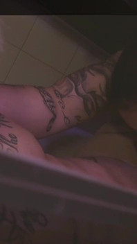 I Took the Towel to My Friend in the Shower and Couldn't Resist His Big-headed and Thick Cock