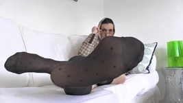 スティープーントのための激しいチンポマッサージ汗だくの足と汗だくの足の臭い、POV、JOI、レディ・ヴィクトリア・ヴァレンテ