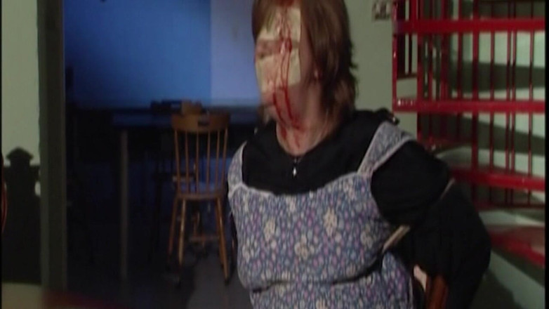 Erotic Club: BBC deepthroat dávení a lesbické broušení kundičky