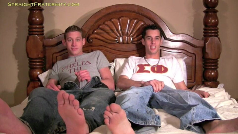 Straight Fraternity: Tantangan Navy Buddies Gay Chicken