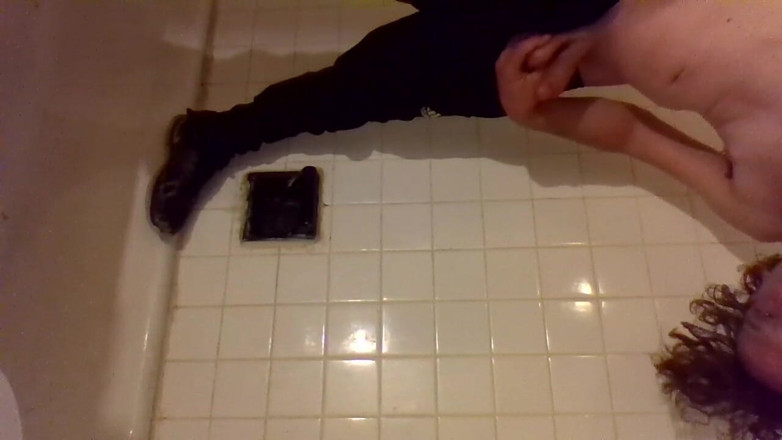LilTaste: Urinating Fetish Fanclub Video of the Month (ffvotm); Bonus Video September 2022