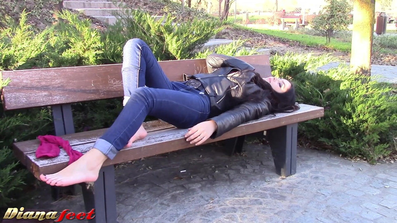 Foot Fetish HD: Diana showing her feet while laying on the bench outdoors