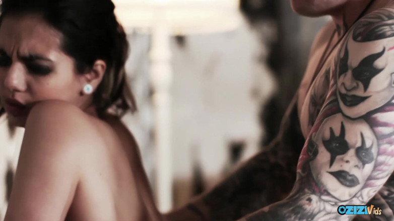 Zizi Vids: First Comes the Tattoo Then Come the Stunning Big Natural...