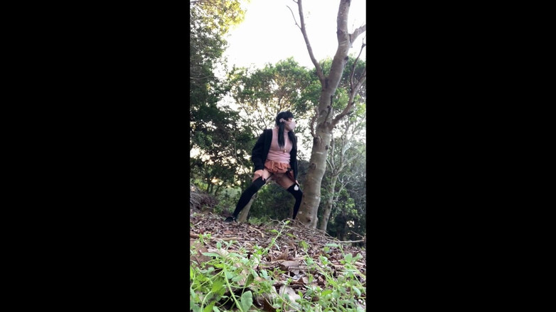 megu2002: 자가 훈련 No19 공원에서 노출 집