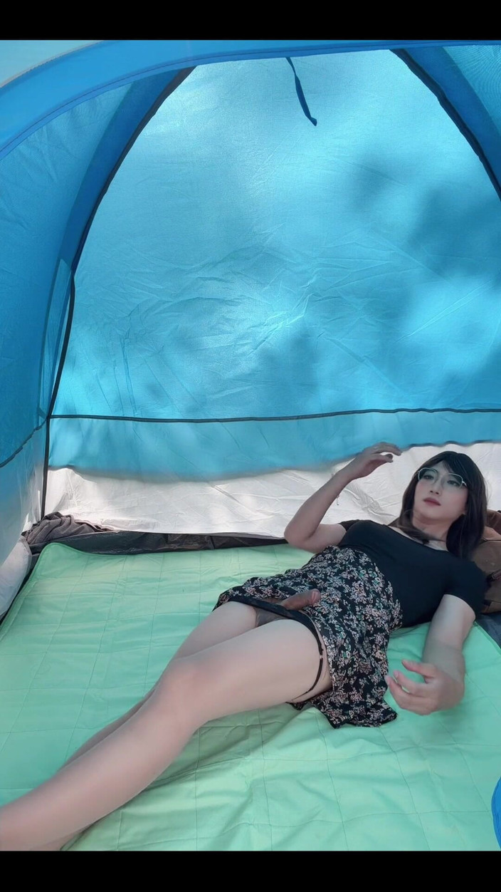 Eva Pans: I Left the Tent Door Open