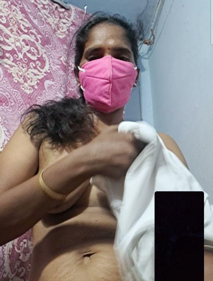 Jayaselvi: Coimbatore 아줌마 비디오 콜 서비스 풀 누드