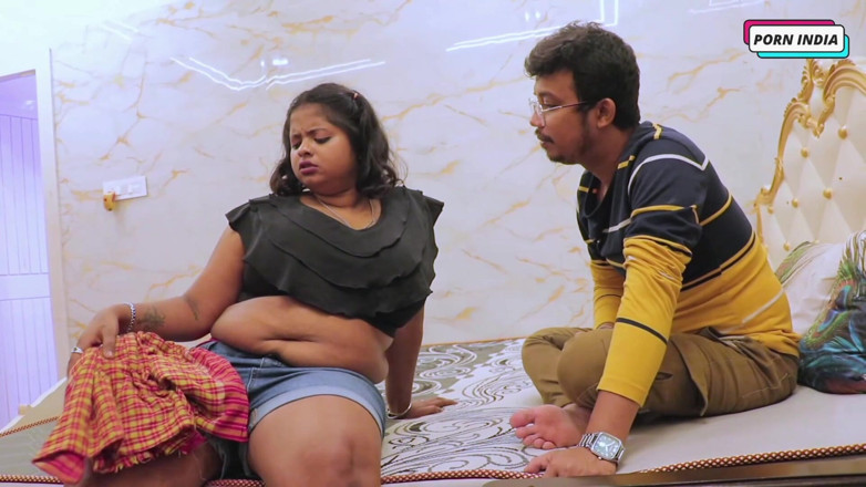 Porn India Studio: Iubita frumoasă cu țâțe mari și fierbinți este futută