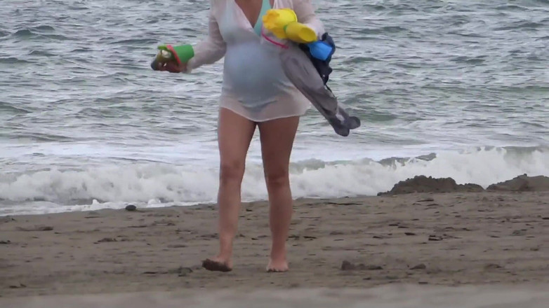 Ardientes69: Video1-3 - ibu tiri latina menunjuk-nunjuk dan melancap di pantai