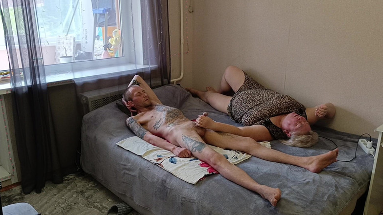 Zona901: La suocera succhia il cazzo e ingoia lo sperma