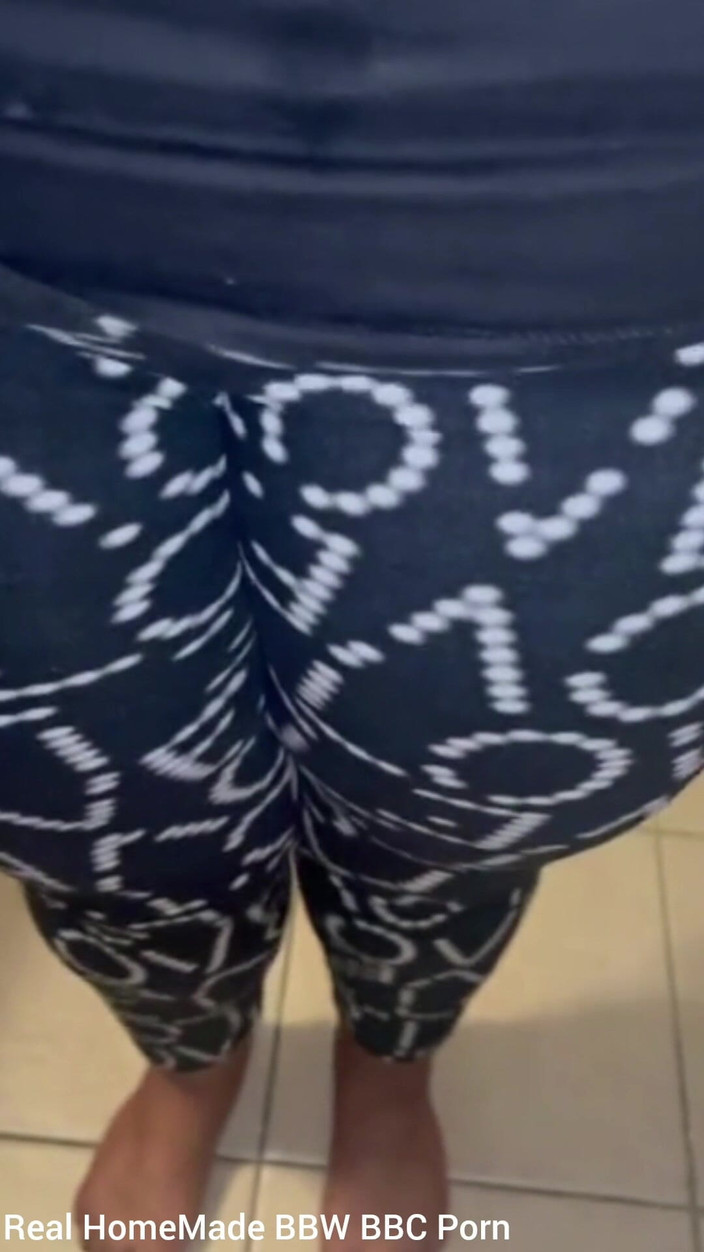 Super sexy ebony cuties: Прохаживаюсь в отчаянном поиске писсинга, писаю мои штаны