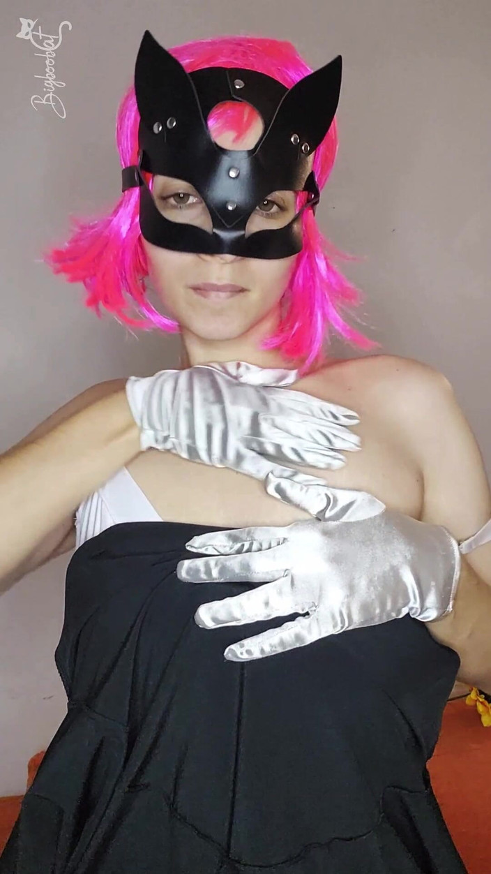 BigBoobCat: Частный момент: мои большие сиськи и кошечка в маске делают магию случается