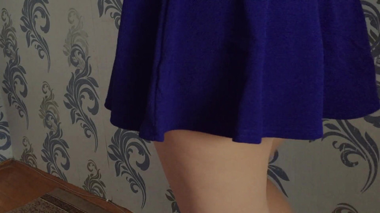 Lux Eva: Studentessa sexy davanti a una webcam.