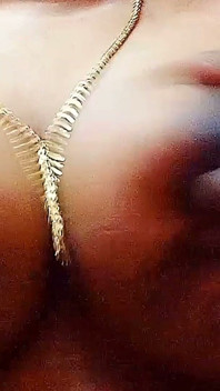 Seks hardcore ibu rumah tangga seksi india di kamar