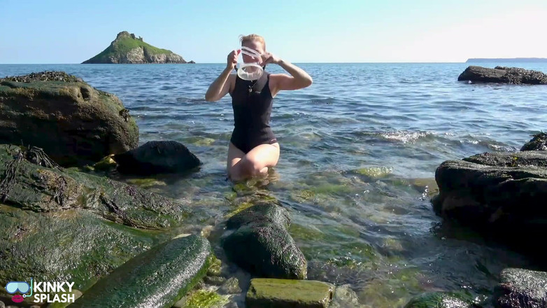 UKCuteGirl: Ball Gag &amp; Flooded Dive Mask - Keseronokan Pantai Wetsuit