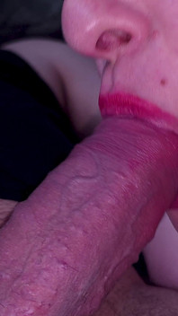 Rakaman dekat: Blowjob Sensual Susu terbaik untuk batang keras awak! Pancutan mani yang lazat dalam mulut Asmr