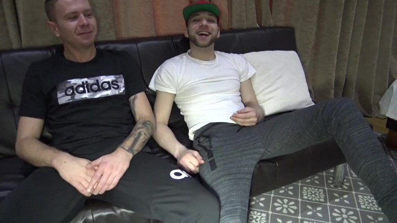 Raw French Bad boys: Oscar WOOD fucked barebakc by RONNIE Stepdaddy xxl cock