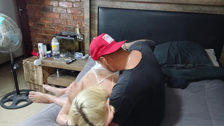 Bigjoefuckalott: Finger En Blondin Och Hon Älskade Inte Iet