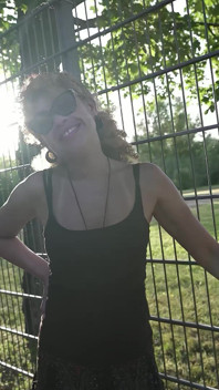 Scout allemand - Jessie Lie, latina allemande mature et mince, se fait draguer pour son premier casting