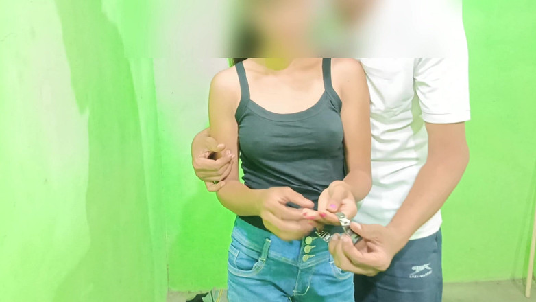 Radha singh videos: Ik ben Radha Singh mijn eerste video - deel 1