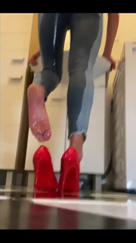 High Heels and Play with Pee