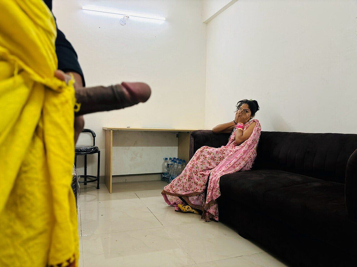 Sweet girl studios: Ho scopato la moglie desi del mio fratellastro