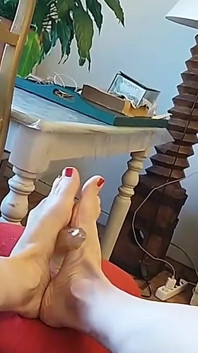 How to Do a Footjob
