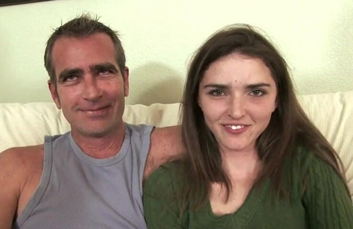 Dirty Stepdaughter: Маленька брюнетка відтрахана в її тугу кицьку