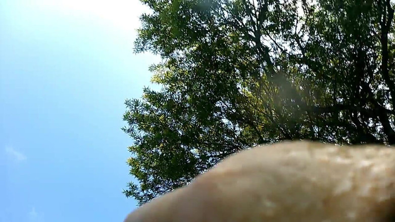 BBW nurse Vicki adventures with friends: 情侣水下潜水和游泳