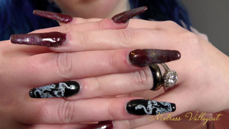 Mxtress Valleycat: Olografica Coffin unghie stuzzica