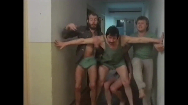 Bisco Birchwood Productions: Жінки звикають до німецького ретро солдатів