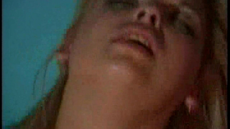 THAGSON MATURE: Tetona rubia milf monta duro y toma facial