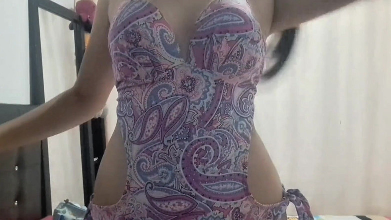 Yuli and tony: 4K로 시트 전체를 흠뻑 젖을 때까지 만졌어