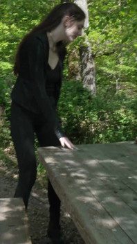Punição na Floresta - Lambida de Botas, Ballbusting & Xxl Strapon