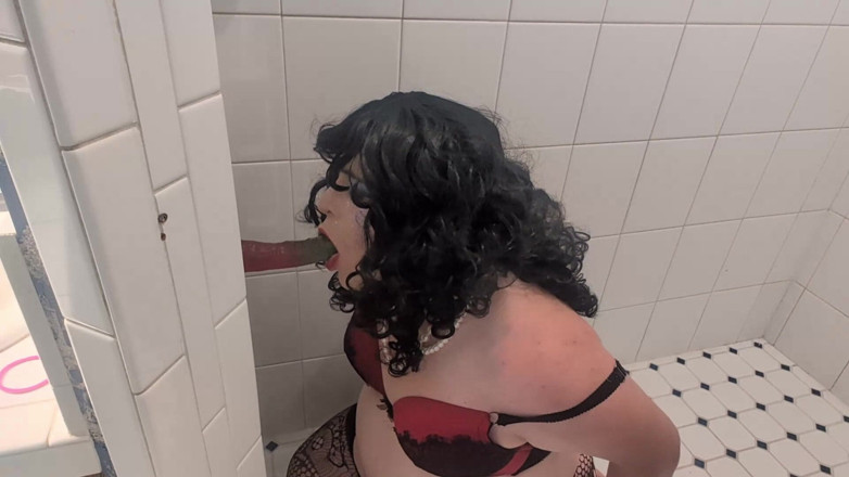 Tongue Lashor 69: Amalan blowjob 10