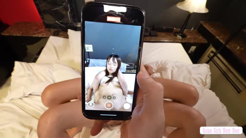 What type of JAV do you like: Plaché reakce Získejte show, když čelí nezapomenutelnému prvnímu intimnímu zážitku