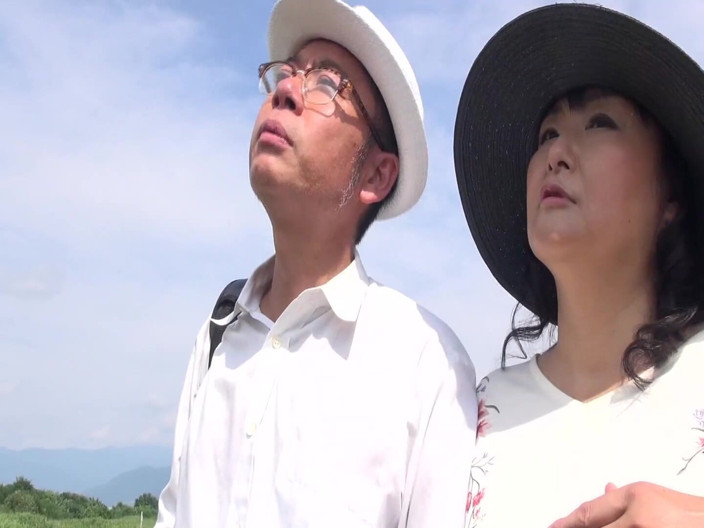 Vulture: A Mature Couple Who Haven't Had Sex on a Trip...