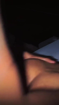 Fodendo a bunda da travesti latina