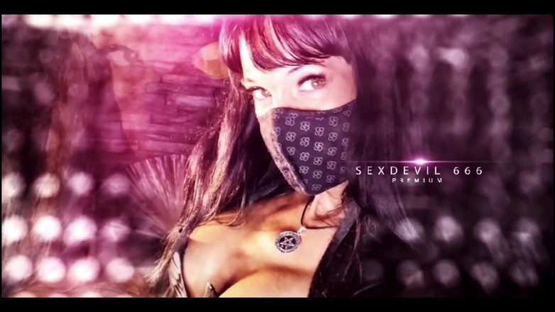 Miss Lilith devil: Hola mi amor, tengo algo para que te alees en...