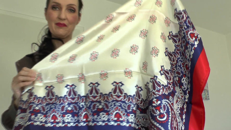 Lady Victoria Valente: Afternoon Headscarf Try-on, Lady Victoria Valente